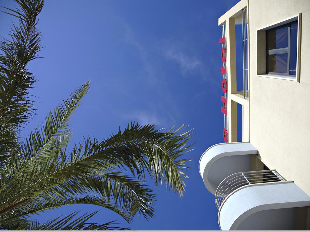 Hotel Tiziano Τράπανι Εξωτερικό φωτογραφία