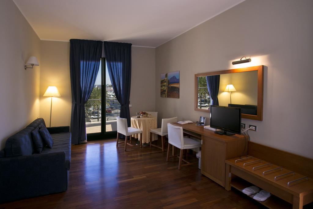 Hotel Tiziano Τράπανι Εξωτερικό φωτογραφία