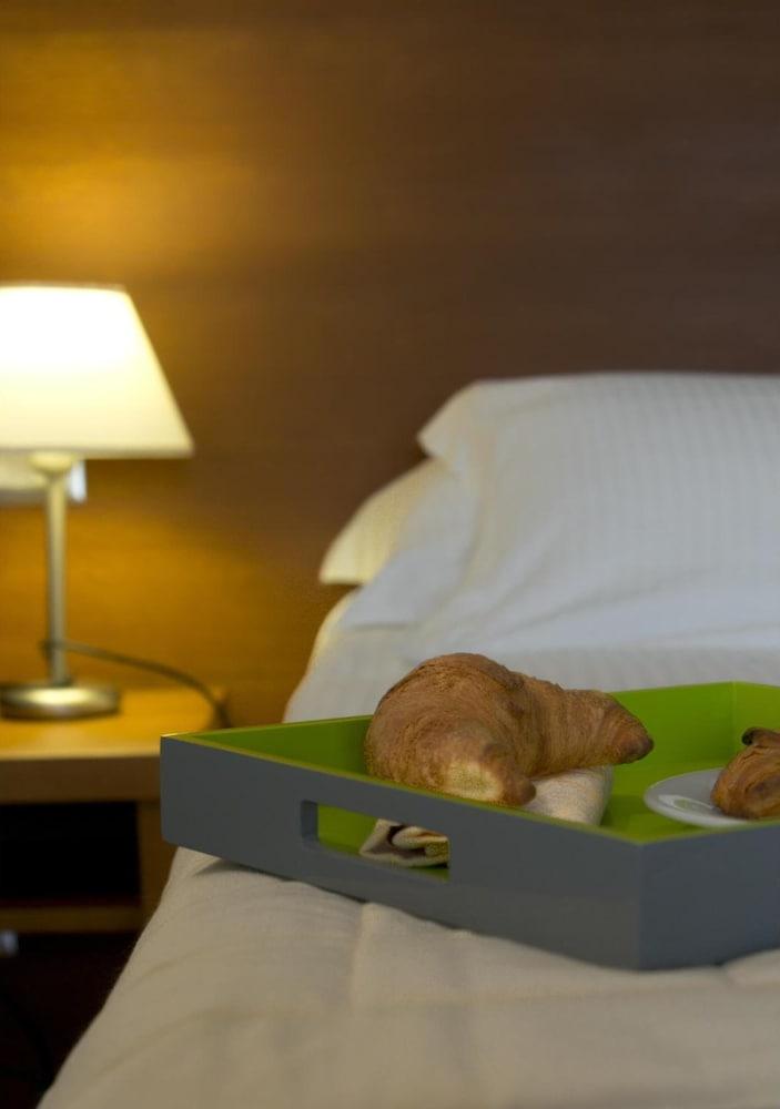 Hotel Tiziano Τράπανι Εξωτερικό φωτογραφία